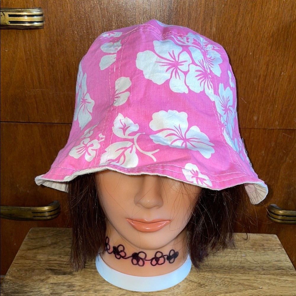 💕VTG Le Chateau Reversible floral bucket hat